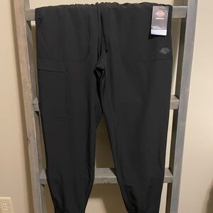 Dickies brand joggers. Black size medium. NWT